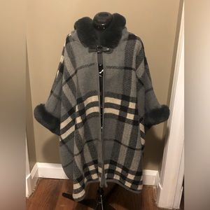 Hooded cape L/XL